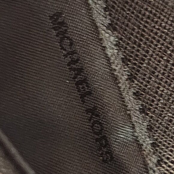 Michael Michael Kors Black Leather w/Gold Hardware Continental Wristlet Wallet - Picture 10 of 16